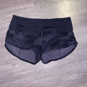 Lululemon women short, size:4